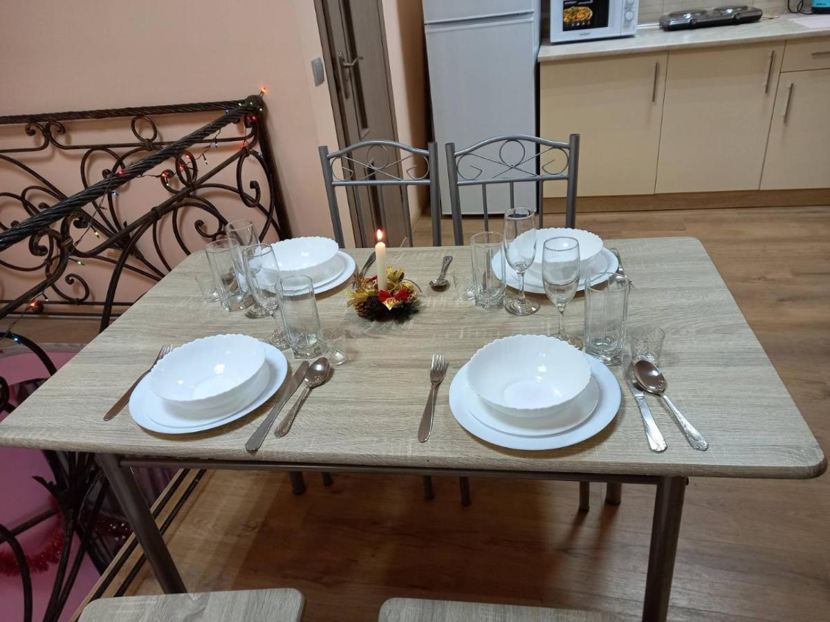 Двухярусная Квартира В Центре Мукачева, Улица Мира Moekatsjeve Buitenkant foto